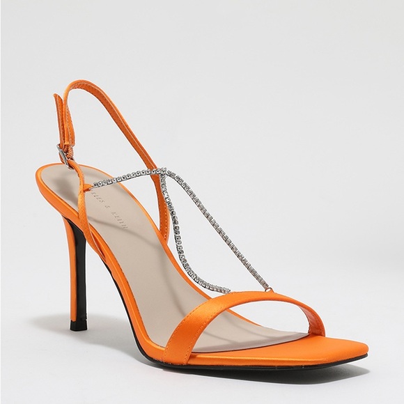 Charles and Keith heels. Heels height is 4-5 cm. I have never worn. - Picture 2 of 7